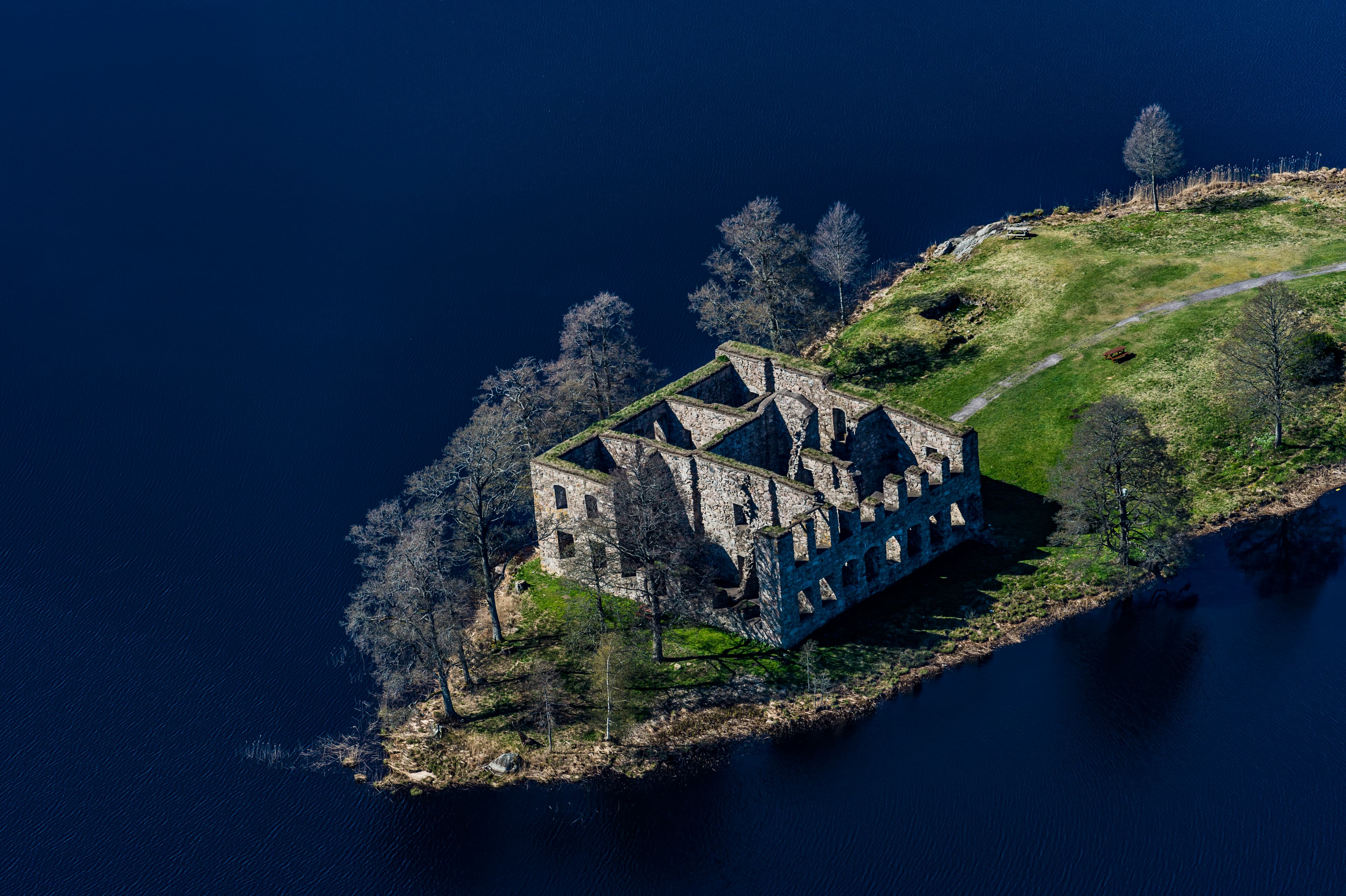 Eksjöhovgårds Slottsruin — hemsökt plats i Småland