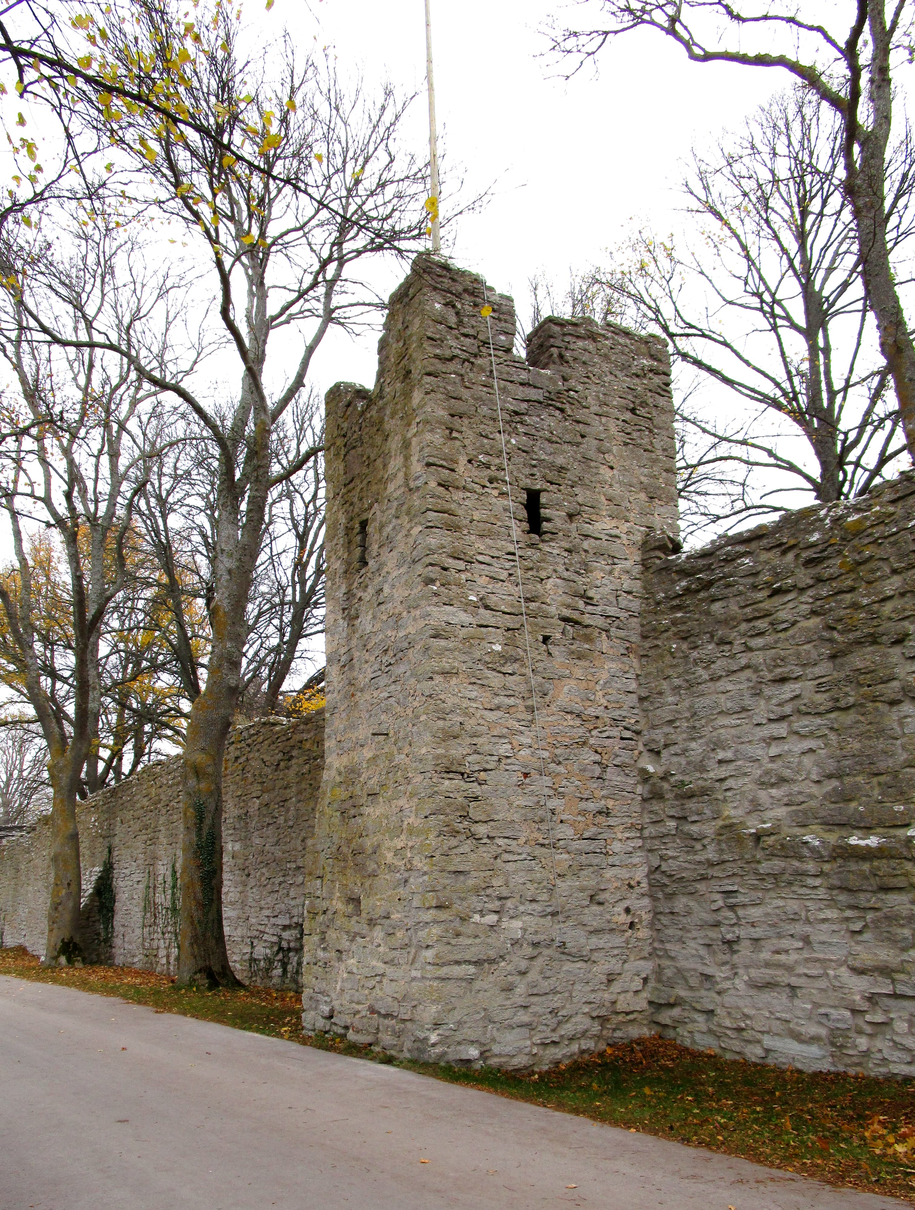 Jungfrutornet – The Maiden Tower (Visby City Wall) — haunted place in Gotland, Sweden (Legend Site)